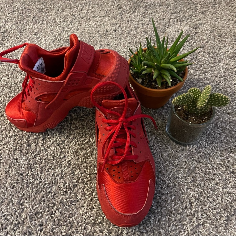Nike Women’s Air Haurache
